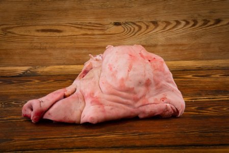 Vepřová hlava s lalokem