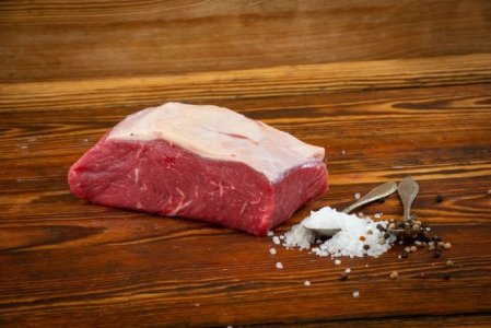 Hovězí nízký roštěnec bez kosti - vyzrálé maso - mokré zrání (balení cca 1 kg)
